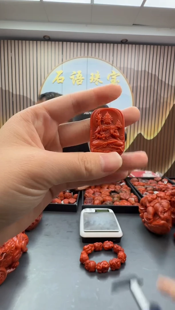 未镶嵌雕刻南红玛瑙017ZB1110产品一个