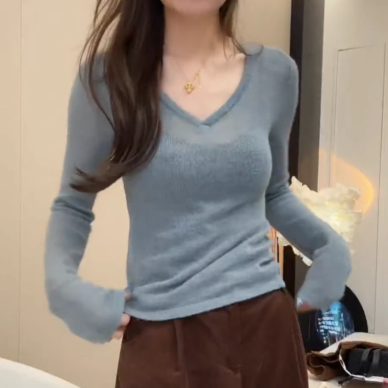 法式V领轻薄显瘦女秋冬打底针织衫LK2507020