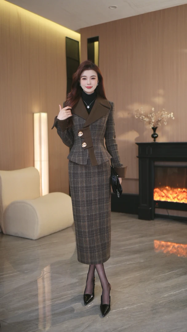 罗曼定制  原创设计大毛领毛呢格子复古上衣+包臀半身裙俩件套