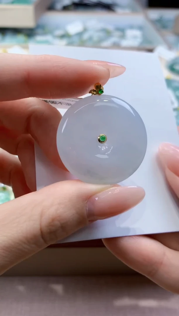 颈饰18K金镶嵌翡翠天然缅甸a货翡翠