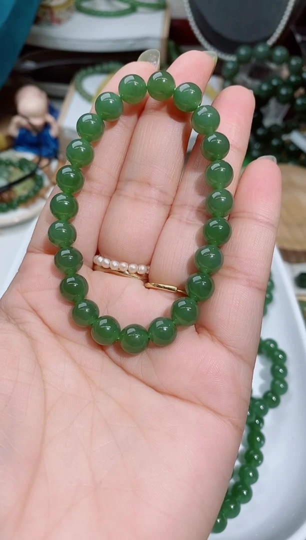 手串未镶嵌和田玉（碧玉）150一条
