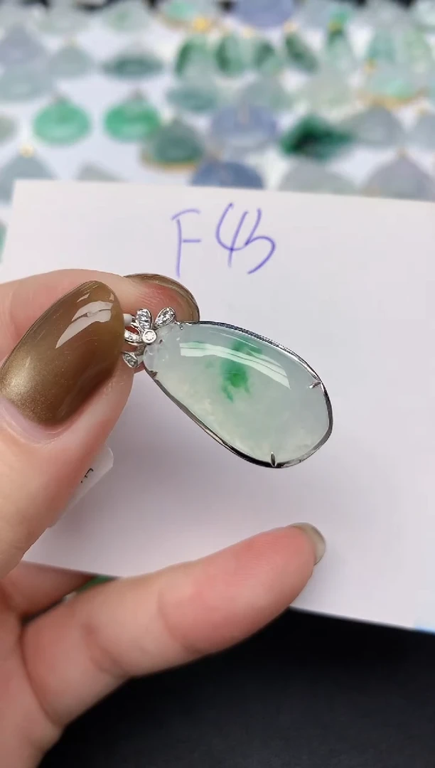 颈饰18K金镶嵌翡翠天然缅甸A货翡翠百元以上9元证书费自理