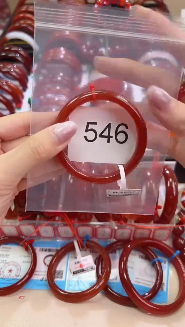 手镯玛瑙/玉髓未镶嵌52圈口*546