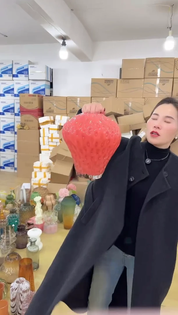 【闪购商品】玻璃洛芙花器-a-早2