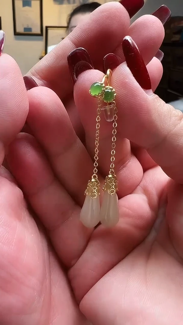 银S925镶嵌和田玉耳饰玉兰花耳饰