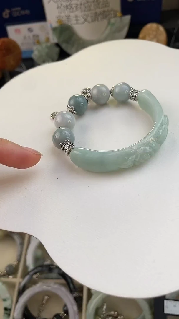 未镶嵌手链翡翠定制翡翠