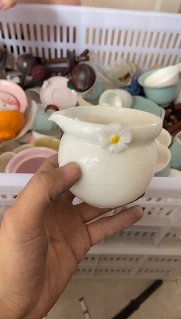 无运费险有瑕疵的摄影的产品有使用过的痕迹有点脏介意勿拍