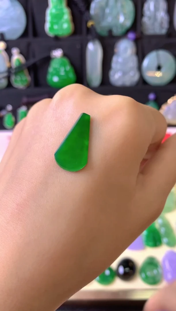 定制翡翠未镶嵌1裸玉（客户意向镶嵌）