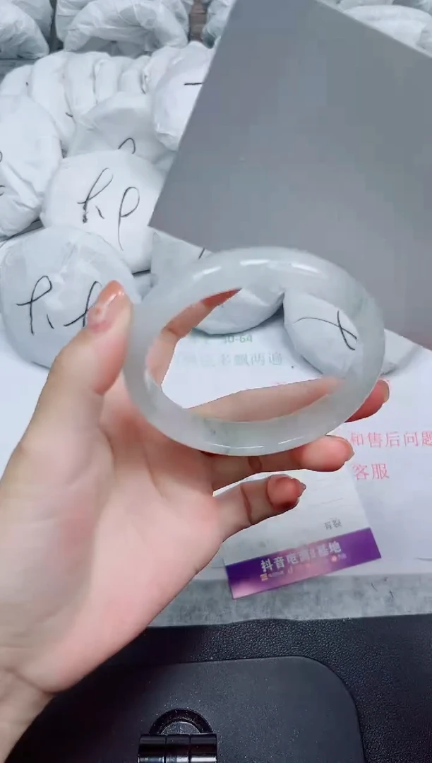 石英质玉手镯未镶嵌56-60