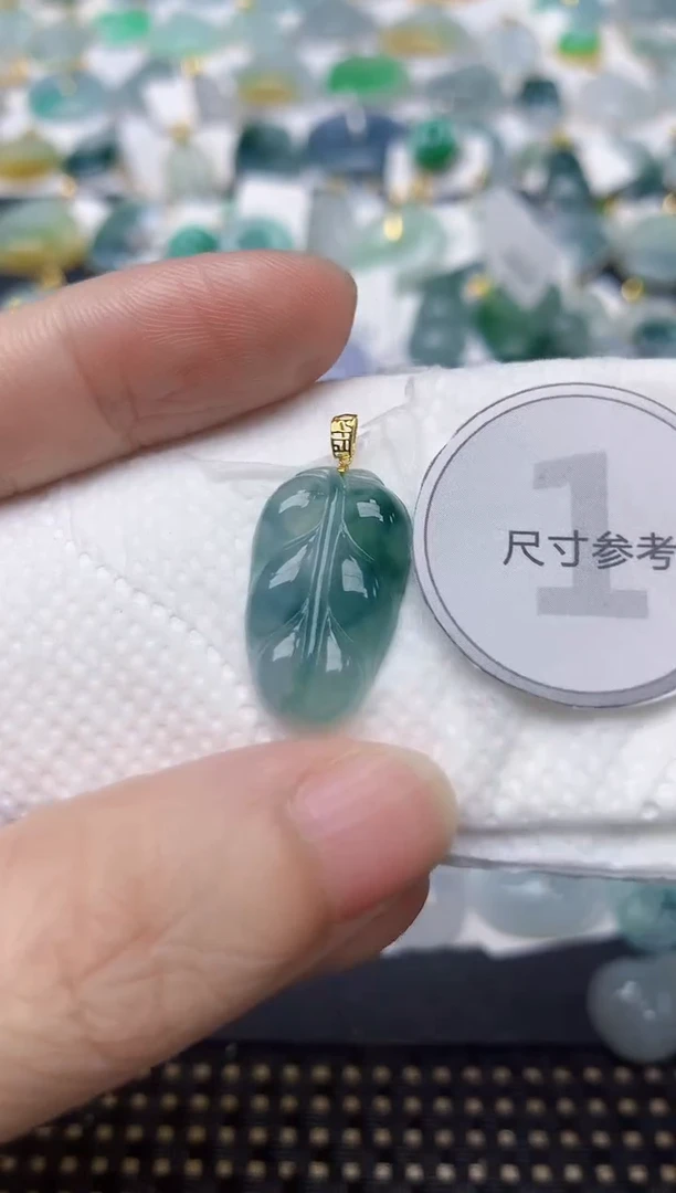 颈饰18K金镶嵌翡翠天然缅甸A货翡翠