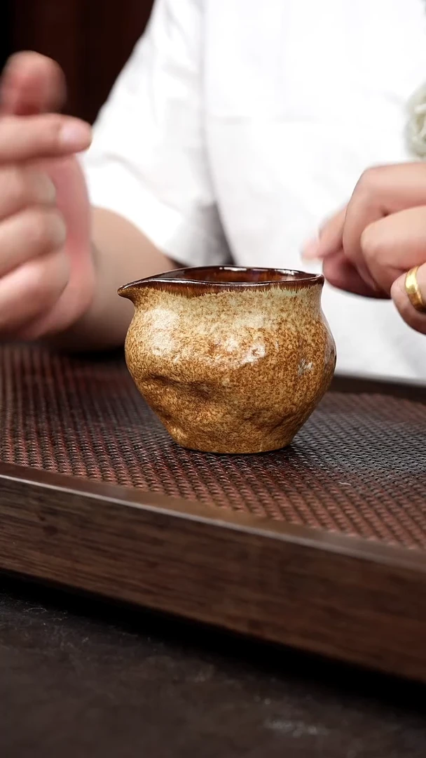 茶壶紫砂均釉手抓公道