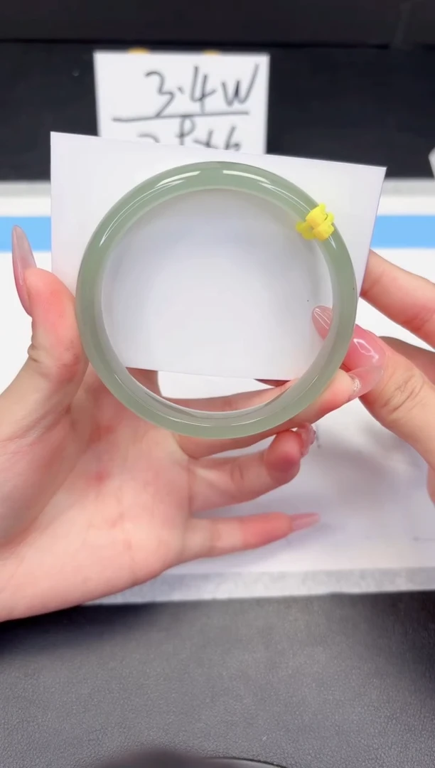 【闪购商品】石英质玉手镯未镶嵌438-65.4