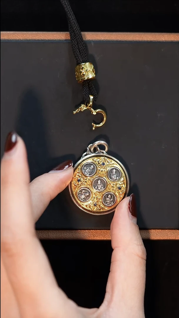 银无平****琦11111111111