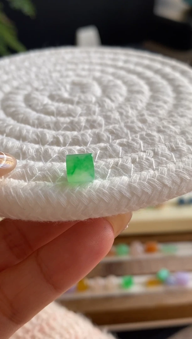 未镶嵌定制翡翠萝*丝卡6+桶珠