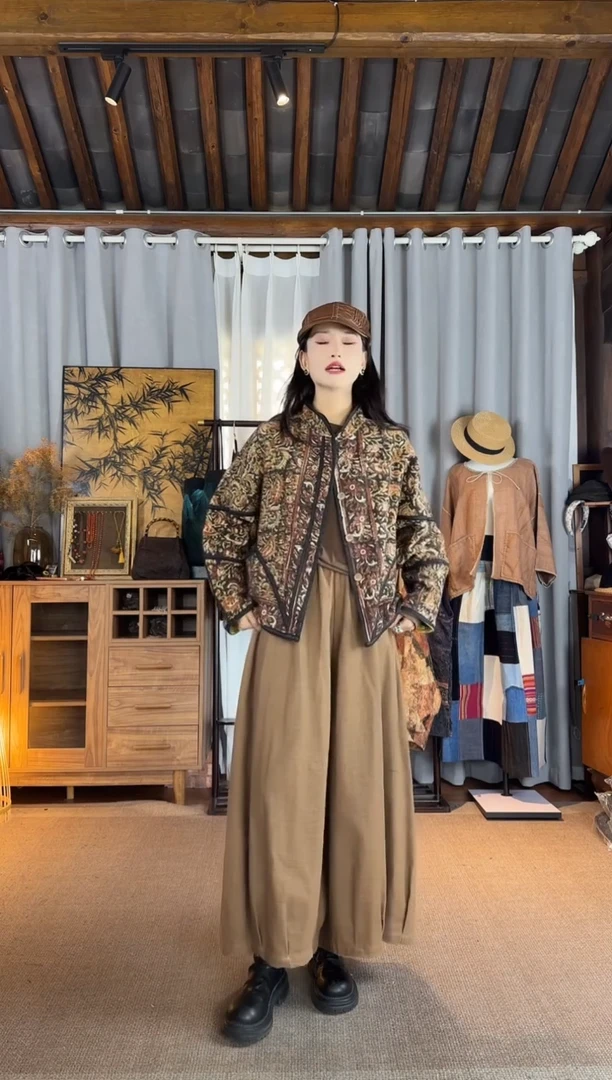 设计师款沙漠玫瑰短款外套