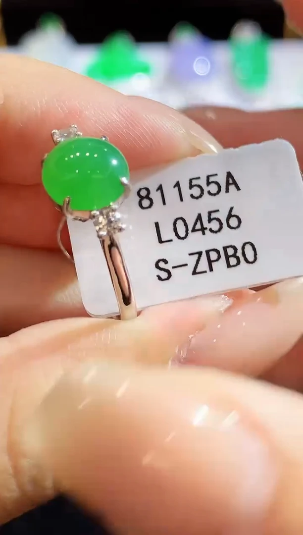 翡翠戒指18K金镶嵌L0456多样性发其一