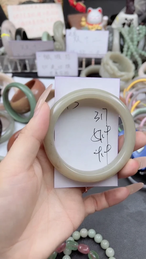 未镶嵌手镯石英质玉317