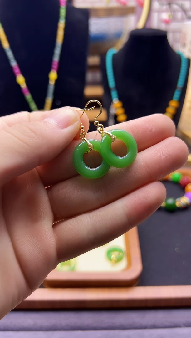 【闪购商品】和田玉耳饰14K金镶嵌E126``````