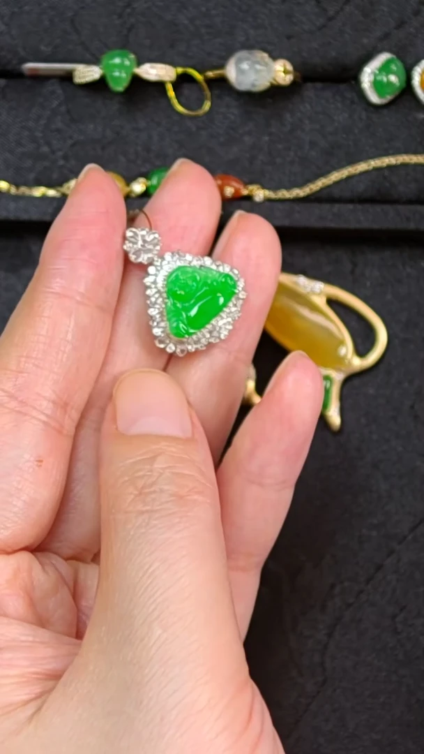 吊坠(不含链)18K金镶嵌翡翠天然缅甸翡翠吊坠