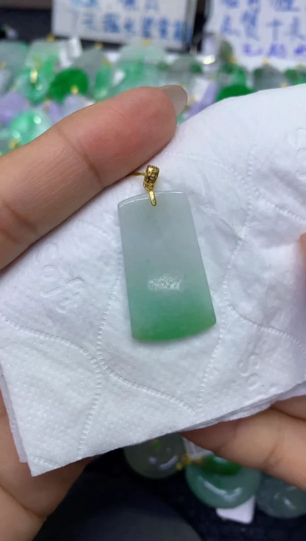 颈饰未镶嵌翡翠天然缅甸A货翡翠