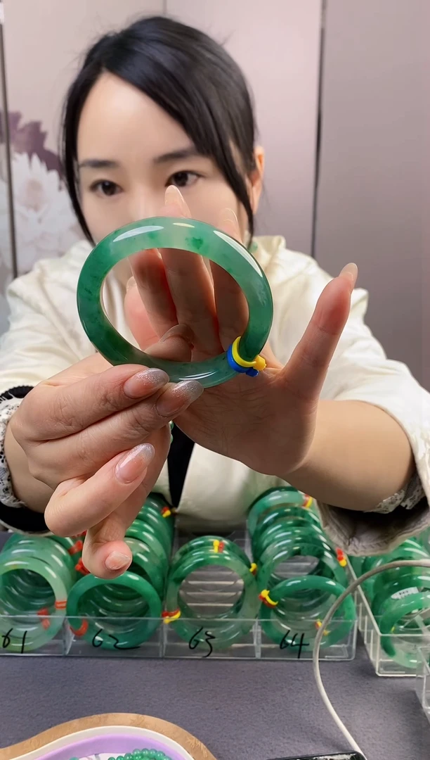 【闪购商品】石英质玉手镯未镶嵌5