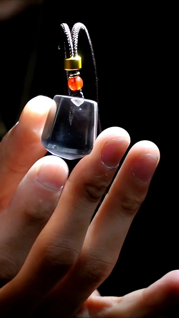 吊坠(赠链)未镶嵌水晶水晶