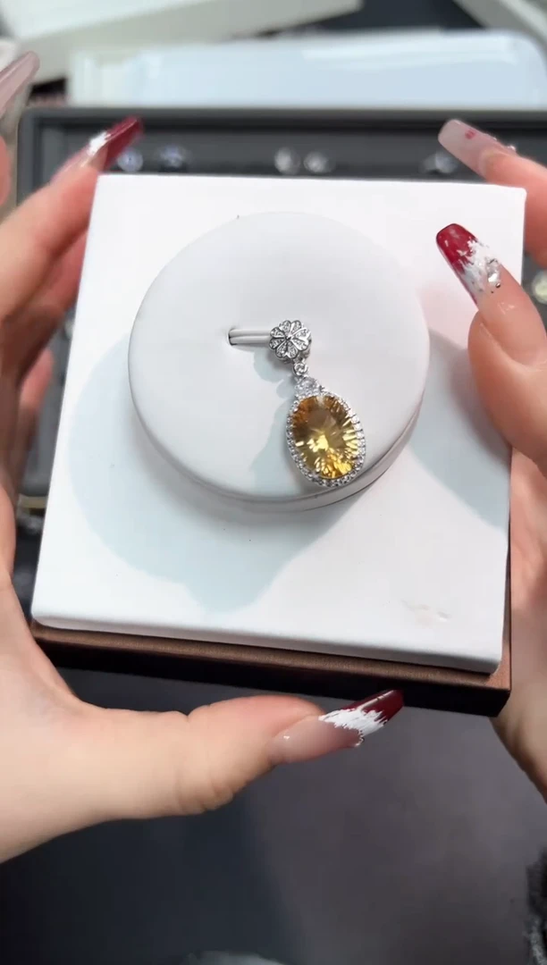 【闪购商品】黄晶吊坠(不含链)银S925镶嵌45B多样性发其一/1个