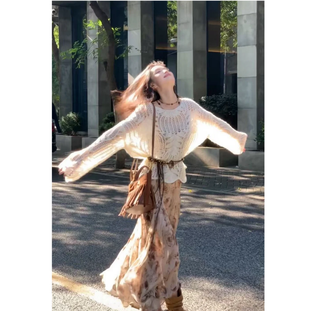 梅子熟了重工镂空钩织罩衫女波西米亚度假风圆领花边下摆针织衫