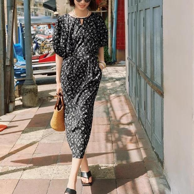 2025夏法式V领茶歇裙泡泡袖碎花连衣裙MX250001