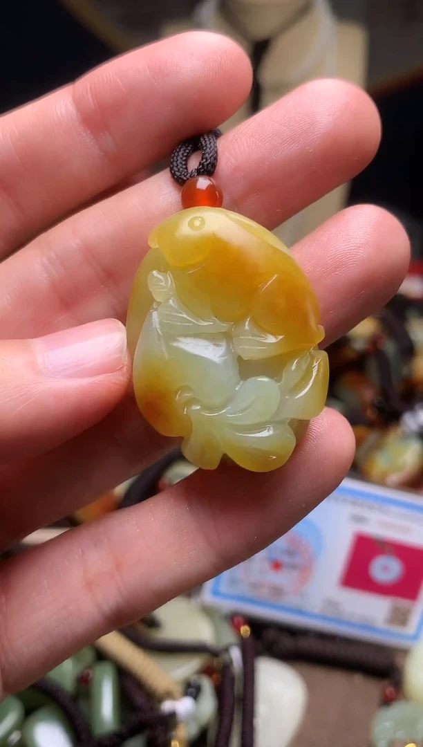 颈饰未镶嵌和田玉新疆料青海料清水和田玉吊坠