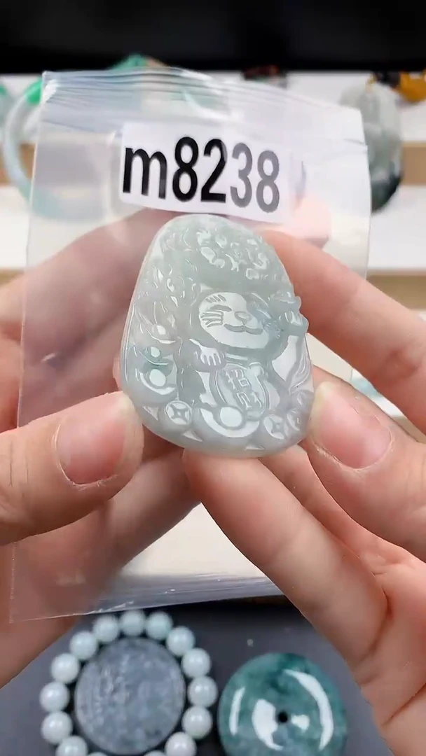 颈饰未镶嵌翡翠天然翡翠吊坠挂件