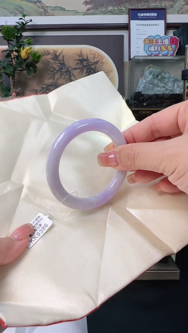 未镶嵌手镯翡翠KK9386 圆条52需包容