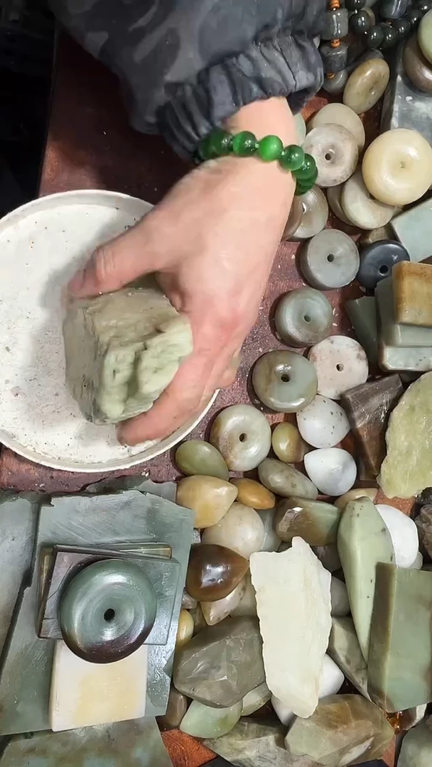 未镶嵌和田玉珠宝半成品1