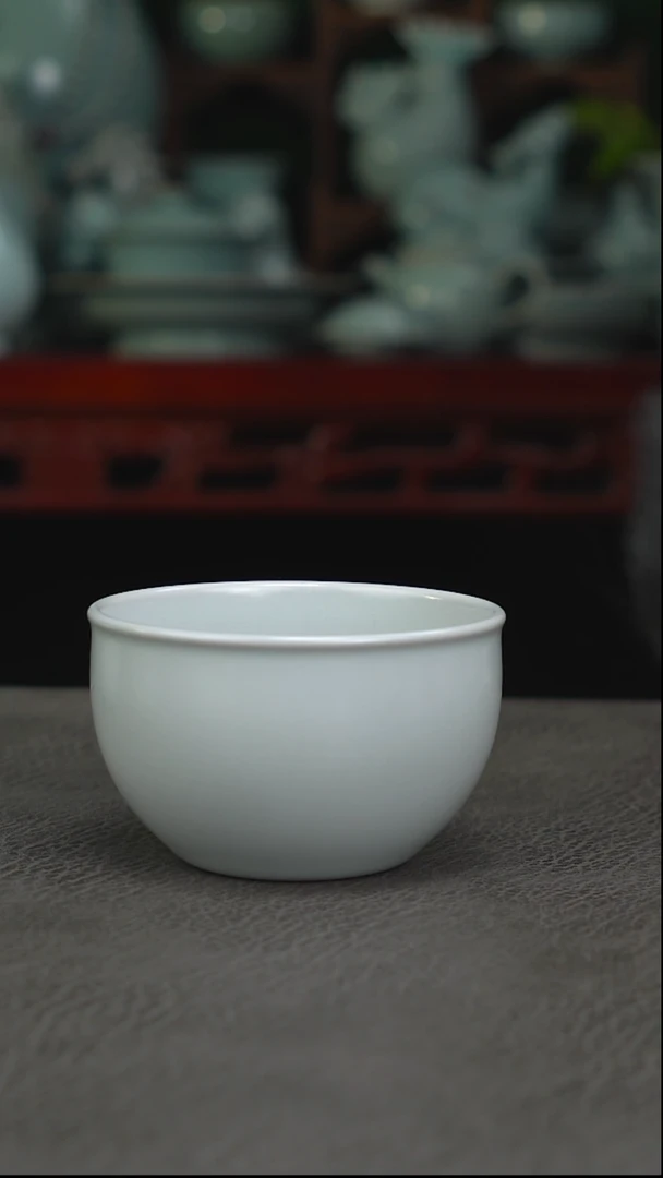 26号月白缸杯微瑕无纹~帆