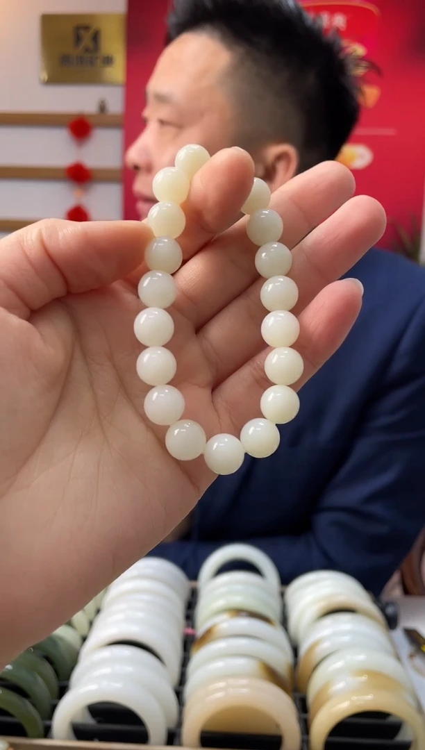 【闪购商品】和田玉手串未镶嵌高糯卡10-9发一件