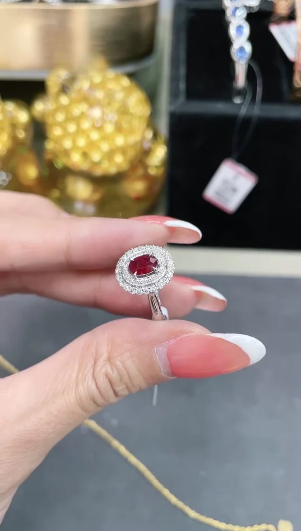 戒指18K金镶嵌红宝石戒指