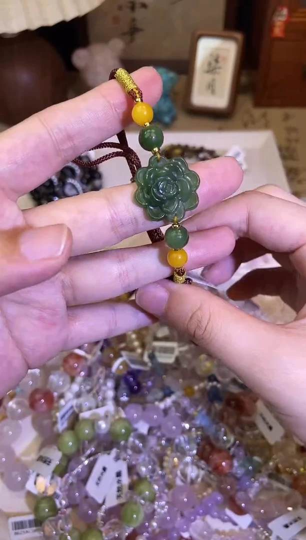 手饰和田玉未镶嵌239