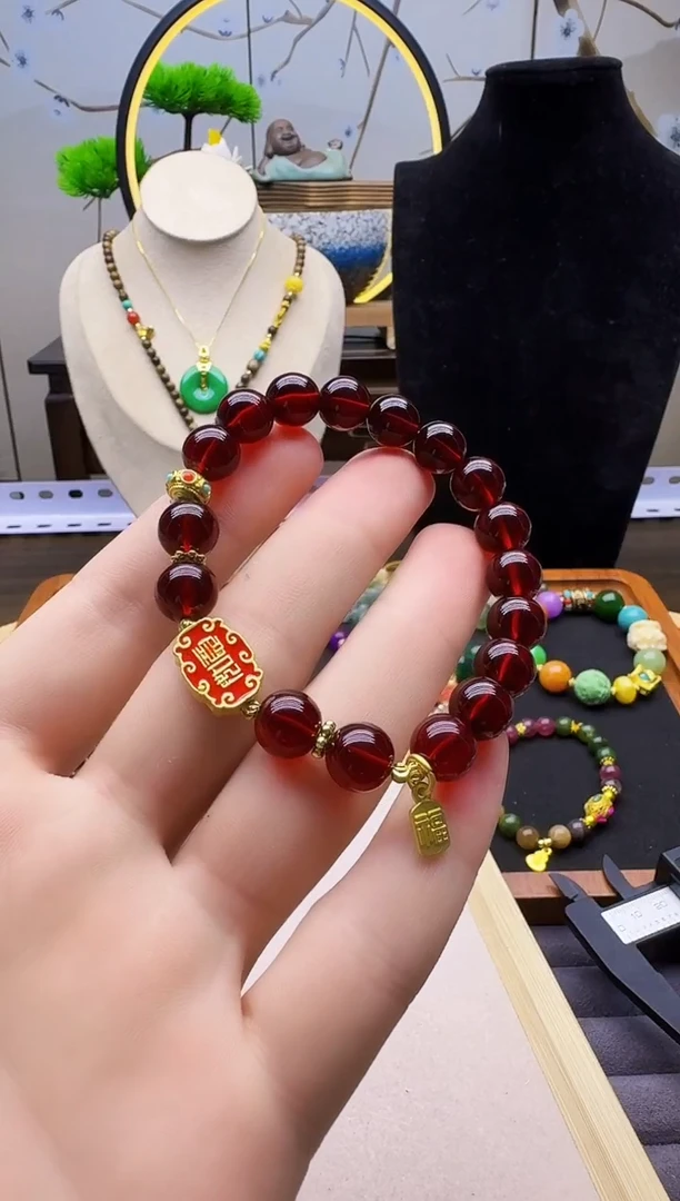 14K金镶嵌血珀手链S30