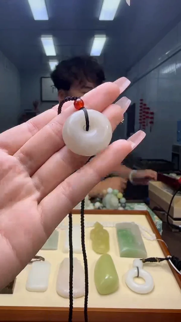 【闪购商品】和田玉吊坠未镶嵌吊坠