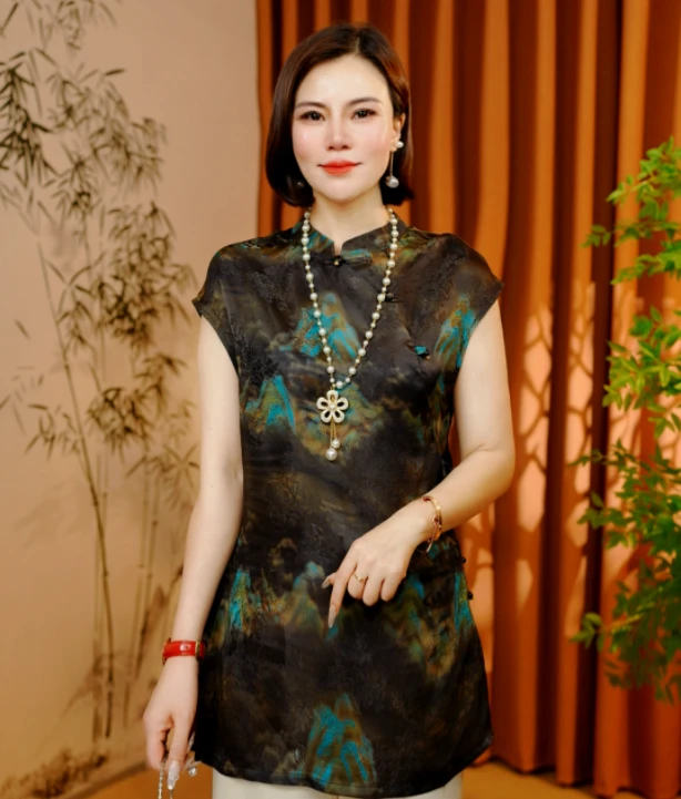 【清俞】2025新款夏季新中式T恤短袖刻花修身显瘦减龄气质款