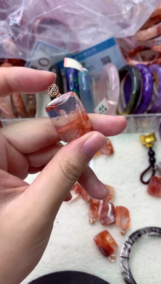 未镶嵌手镯水晶吊坠（多样性）