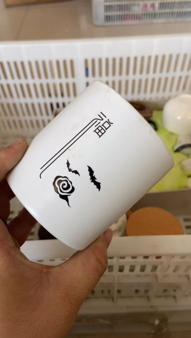 无运费险有瑕疵的摄影的产品有使用过的痕迹有点脏介意勿拍