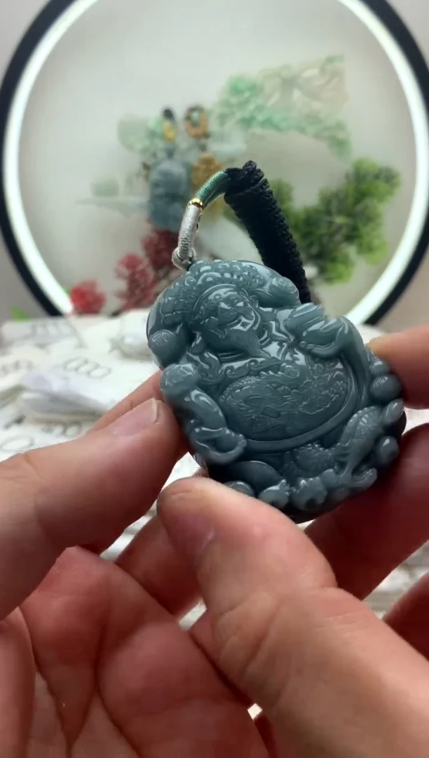 颈饰未镶嵌翡翠财神