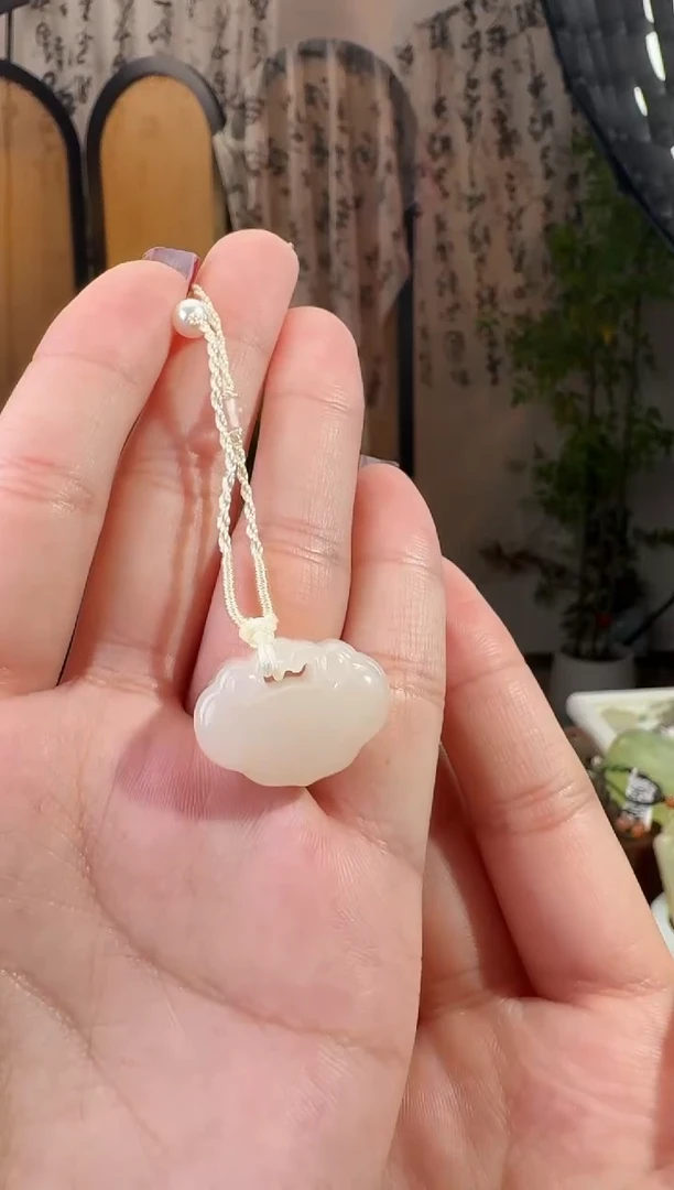 和田玉未镶嵌颈饰锁 无