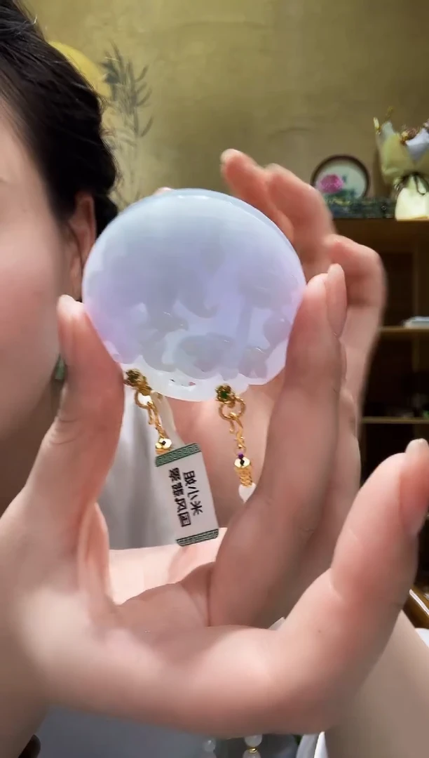颈饰未镶嵌翡翠吊坠