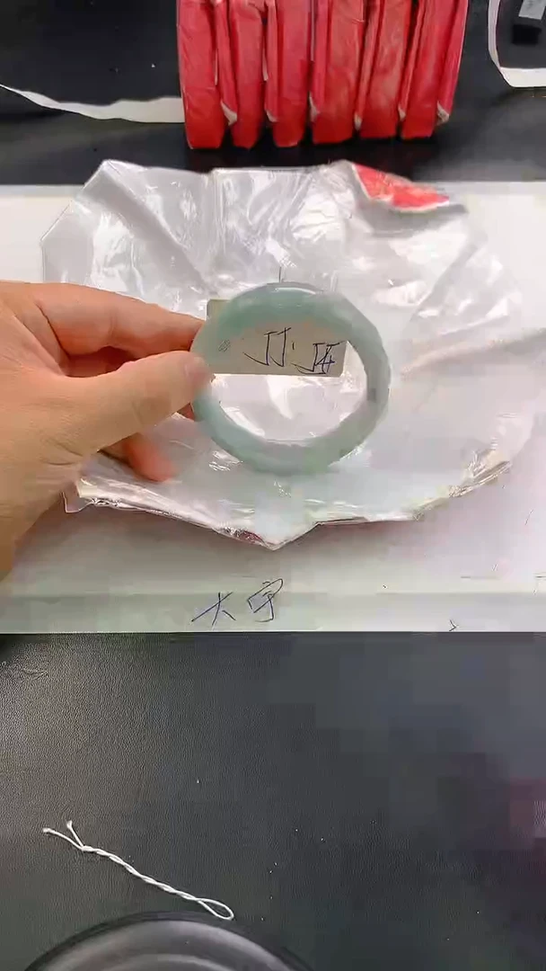 未镶嵌手镯翡翠55