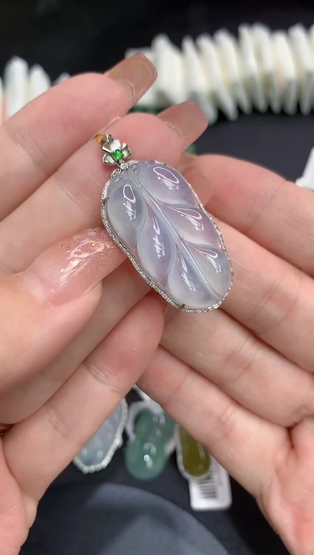 吊坠(不含链)18K金镶嵌翡翠11
