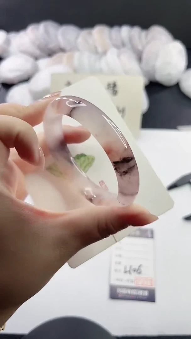 未镶嵌手镯石英质玉L106