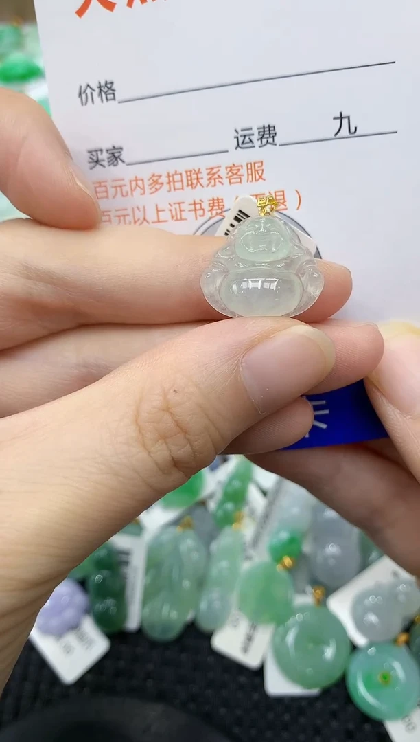 翡翠18K金镶嵌颈饰1111111111
