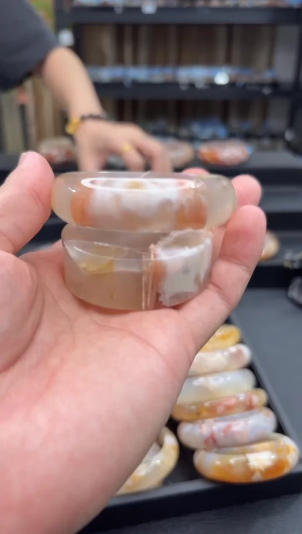 未镶嵌手镯石英质玉140(59圈赠送镯心)